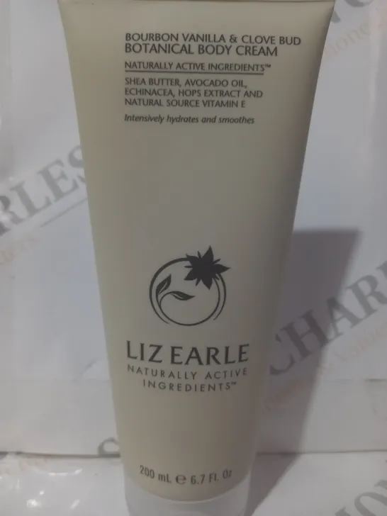 BOXED LIZ EARLE BOURBON VANILLA & CLOVE BUD BOTANICAL BODY CREAM (200ML)