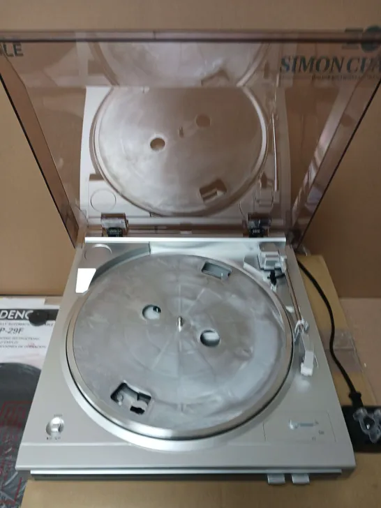 DENON DP29F SILVER TURNTABLE