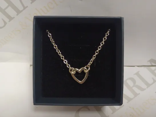 BOXED SILVER EFFECT NECKLACE WITH HEART PENDANT 