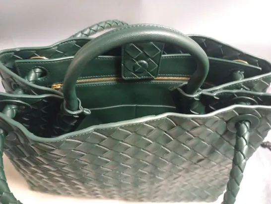 BOTTEGA VENETA ANDIAMO MEDIUM INTRECCIATO GREEN LEATHER TOTE