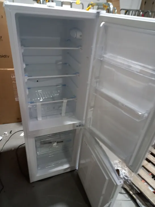 COMFEE WHITE FRIDGE FREEZER - COLLECTION 