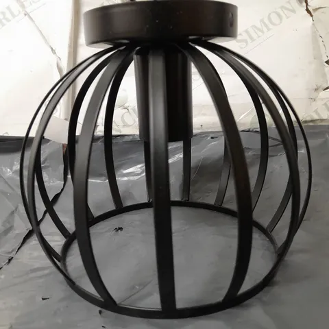 BLACK METAL WALL LIGHT 