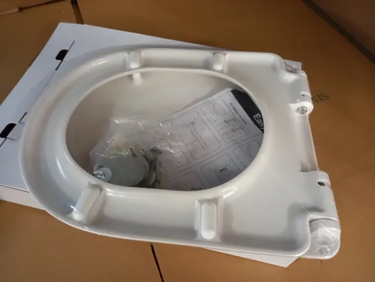 SEALED WHITE TOILET SEAT 