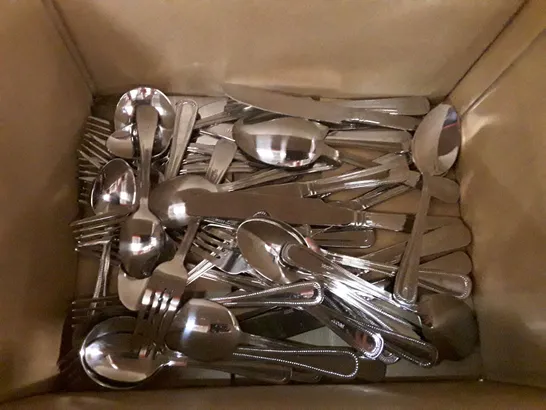 BOXED JUDGE 44 PIECE STAINLESS STEEL CUTLERY SET