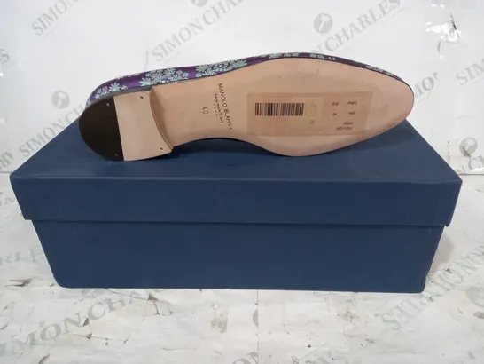 BOXED PAIR OF MANOLO BLAHNIK SLIP-ON SHOES IN PURPLE/BLUE EU SIZE 40