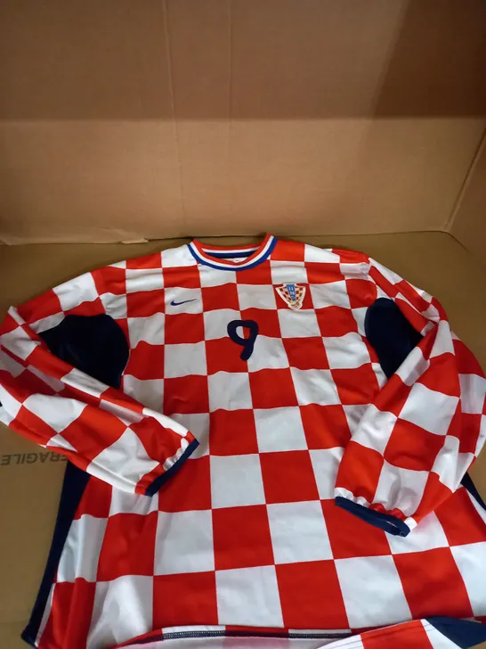 CROATIA HOME SHIRT SIZE XL