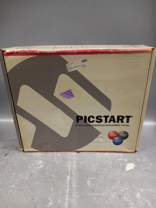 BOXED PICSTART PIC16/17 MICROCONTROLLER DEVELOPMENT SYSTEM 