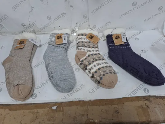 4 PIAR OF GRIPPLY/FLUFFY CHRIATMAS SOCKS BY MUK LUKS 