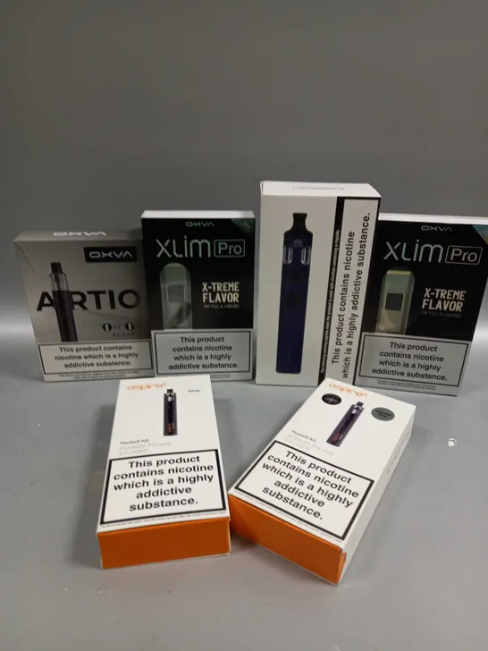 BOX OF APPROXIMATELY 10 ASSORTED E-CIGARATTES TO INCLUDE OVXO, INNOKIN, ASPIRE ETC