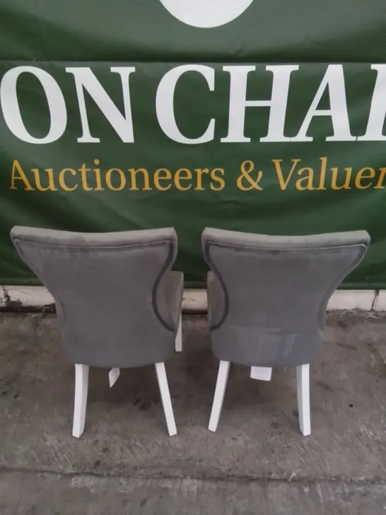 2 X DESIGNER BUTTON BACK GREY FABRIC WHITE WOODEN LEGGED DINING CHAIRS 