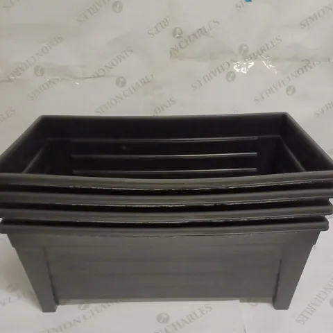 LOT TO CONTAIN 4 X RECTANGULAR PLASTIC PLANTERS - BLACK 