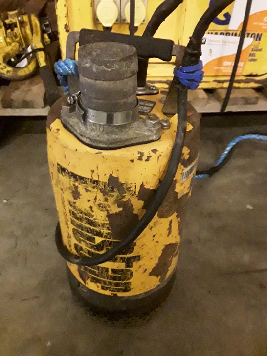 110V 2IN SUB PUMP C/W DELIVERY HOSE
