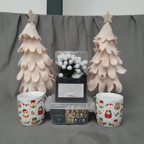 LARGE ASSORTMENT OF FESTIVE HOUSEHOLD AND DECORATIVE ITEMS TO INCLUDE FELT TREE DECORATION, FESTIVE HAMSTER MUG, MULTICOLOURED STRING LIGHTS, ETC - COLLECTION ONLY