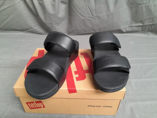 BOXED PAIR OF FITFLOP ADJUSTBALE LEATHER SLIDES SIZE UK 5