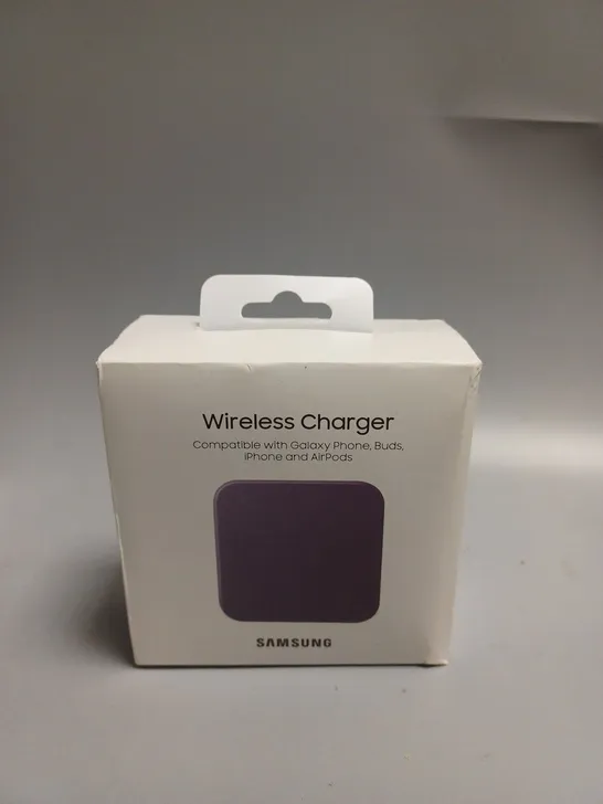 BOXED SEALED SAMSUNG WIRELESS CHARGER 