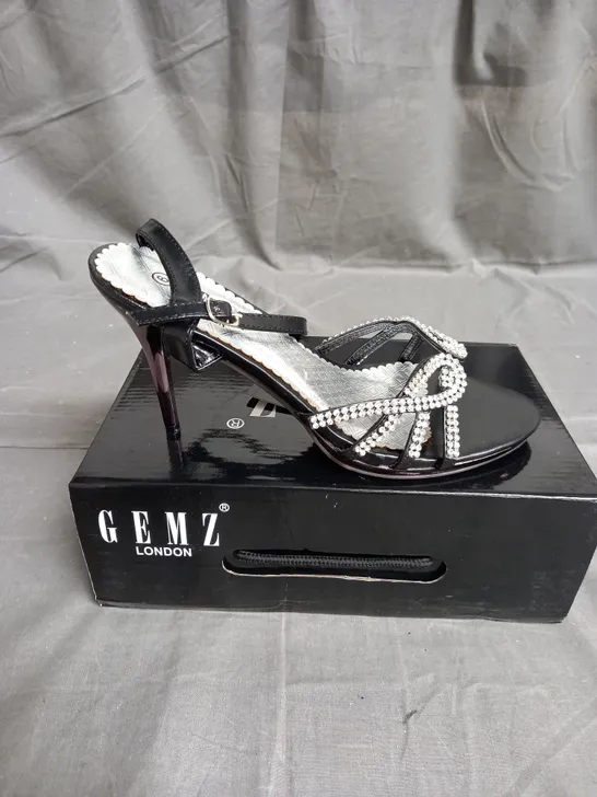 BOX OF 12 PAIRS OF GEMZ RHINESTONE STRAP HEEL IN BLACK - VARIOUS SIZES