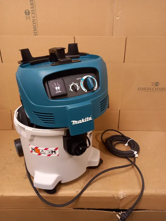 MAKITA VC3012M 240 V M CLASS DUST EXTRACTOR