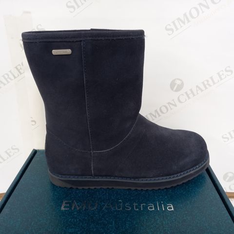 BOXED PAIR OF EMU AUSTRALIA BOOTS - BLUE SIZE 6