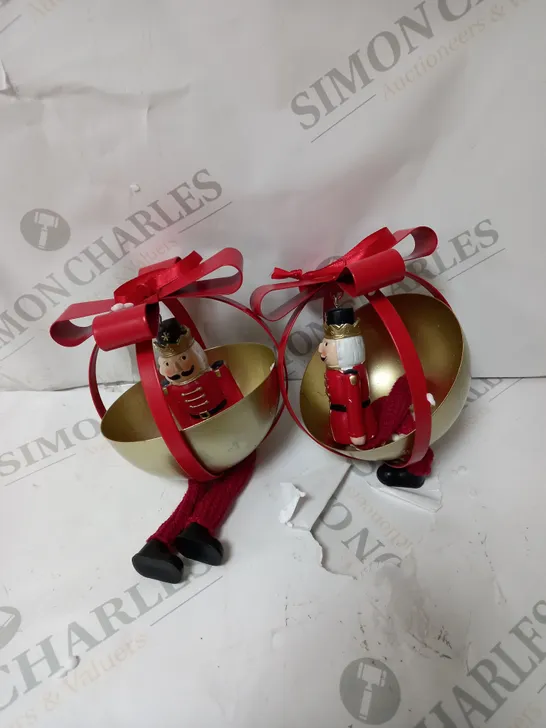 SANTA EXPRESS SET OF 2 CHARACTER DANGLY LEG BAUBLES