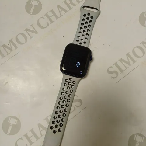 APPLE WATCH SERIES 6 SMARTWATCH 