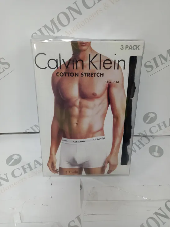 CALVIN KLEIN 3 PACK COTTON STRETCH CLASSIC FIT TRUNKS - M