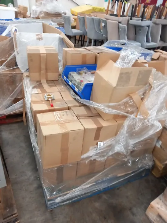 PALLET OF APPROXIMATELY 1900 BED HEAD TERMINAL UNIT GAS OUTLETS