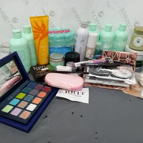 APPROXIMATELY 20 ASSORTED COSMETICS ITEMS TO INCLUDE CLUB NEBULA PALETTE, HAIRBURST SHAMPOO (350ml), TROPIC MORNING MIST (100ml), ETC