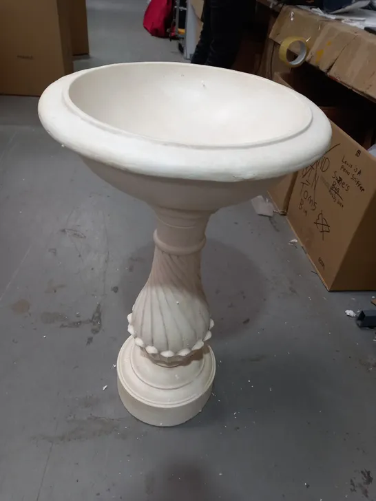 OFF WHITE COLOURED BIRD BATH 