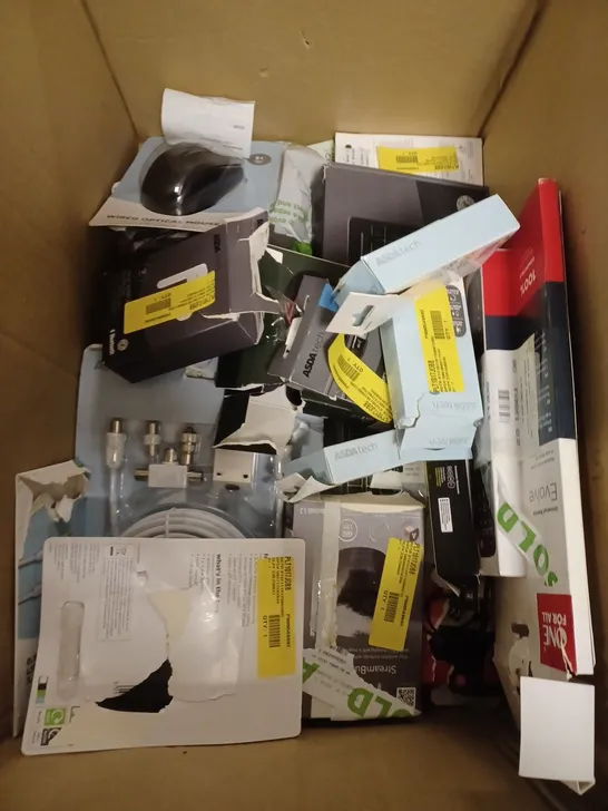 APPROXIMATELY 20 ASSORTED ELECTRICAL ITEMS TO INCLUDE AERIALS , HEADPHONES, CHARGERS, ETC