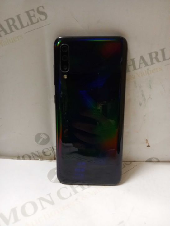 SAMSUNG GALAXY A70