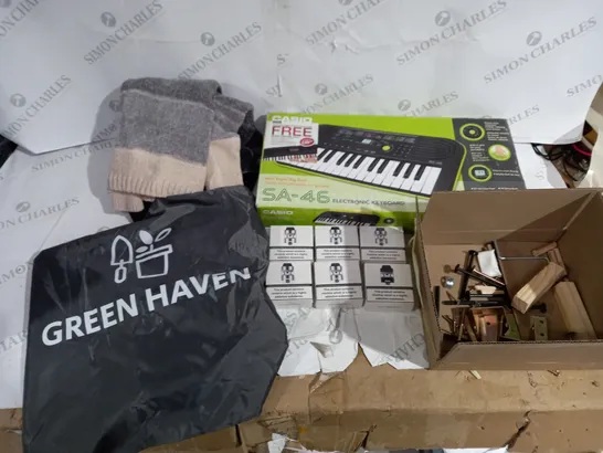 LOT OF APROXIMATELY 15 ASSORTED HOUSEHOLD ITEMS TO INCLUDE CASIO SA-46 ELECTRONIC KEYBOARD, AXIOM M21 SEALED, AND DOUBLE DUVET COVER GREY ETC. 