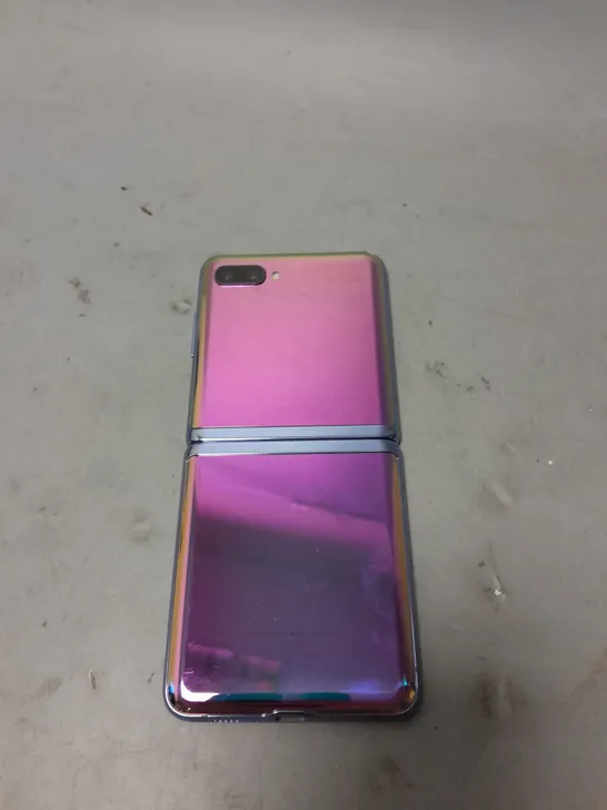 SAMSUNG GALAXY FLIP OIL SPILL 