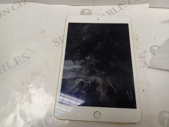 APPLE IPAD MINI 4 IN GOLD