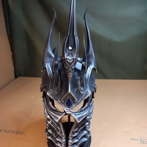 BLIZZARD WORLD OF WARCRAFT - REPLICA HELM OF DOMINATION LICH KING EXCLUSIVE