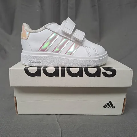 BOXED PAIR OF ADIDAS GRAND COURT 2.0 KIDS SHOES IN WHITE/PRISMATIC EFFECT UK SIZE 3