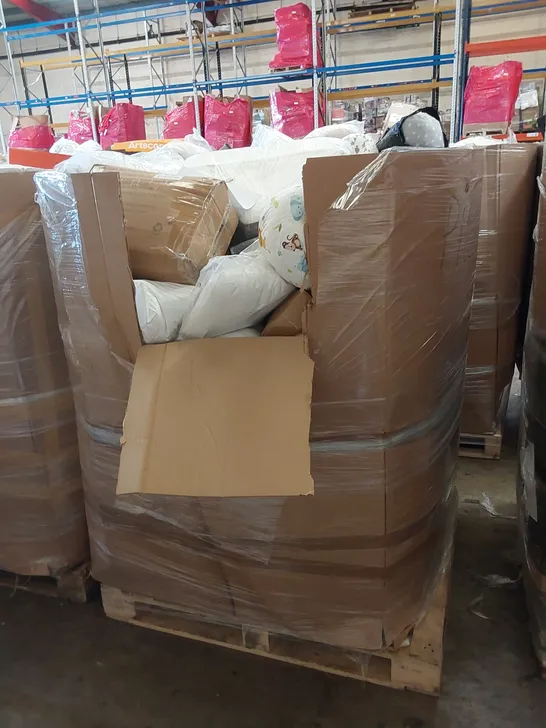 PALLET OF ASSORTED BEDROOM AND COMFORT BASED PRODUCTS TO INCLUDE; PILLOWS, SUPPORT SEAT CUSHIONS AND SIMILARLY RELATED GOODS