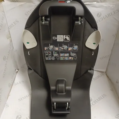 BOXED MAXI-COSI FAMILYFIX 360 PRO CAR SEAT - ISOFIX BASE. 