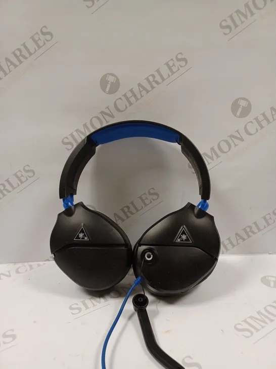 APPROXIMATELY 4 ASSORTED HEADSETS TO INCLUDE: TURTLE BEACH RECON 70 PS5 & PS4 HEADSET