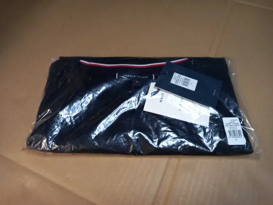 PACKAGED BLACK TOMMY HILFIGER LOGO TEE - MEDIUM