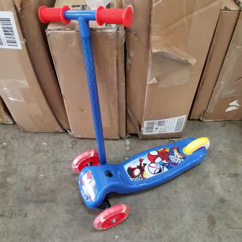 BOXED TILT'N'TURN SCOOTER 