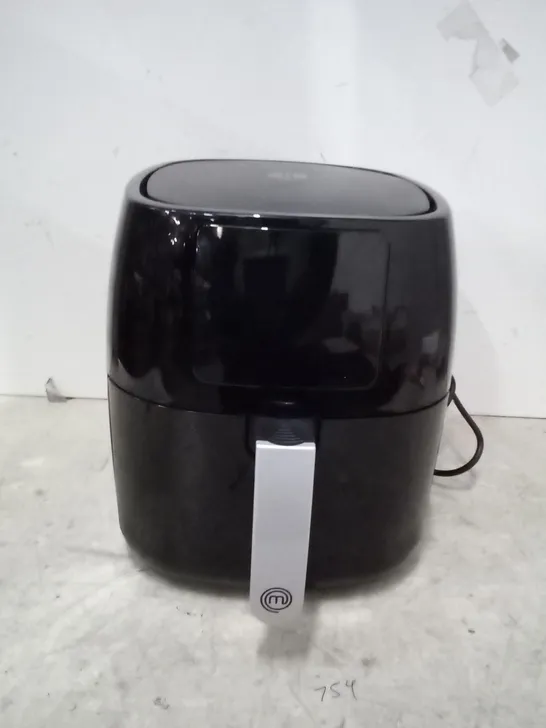 BOXED MASTERCHEF 4.5L DIGITAL AIR FRYER 