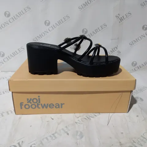 BRAND NEW BOXED PAIR OF KOI VEGAN BLOOMING DAISY OASIS STRAPPY SLIDERS IN BLACK - UK SIZE 3