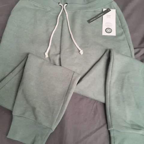 THREADS 4 THOUGHT GREEN JOGGERS - S