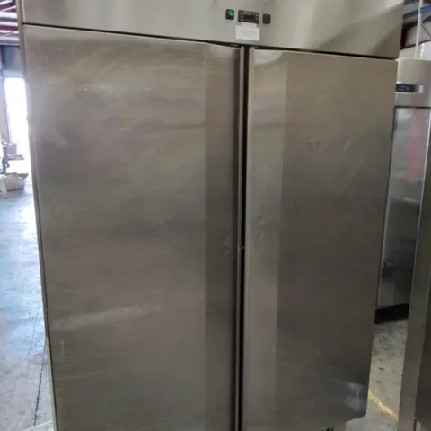 DOUBLE DOOR COMMERCIAL FRIDGE