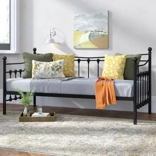 BOXED BRYLANR BORE STEEL DAYBED, COLOUR: IVORY // SIZE: SINGLE (1 BOX)