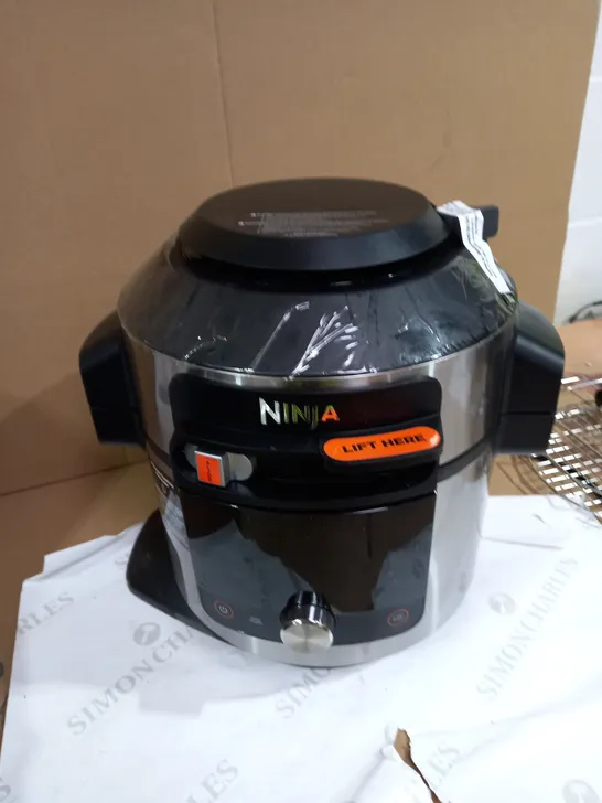 BOXED NINJA FOODI SMARTLID MULTI COOKER