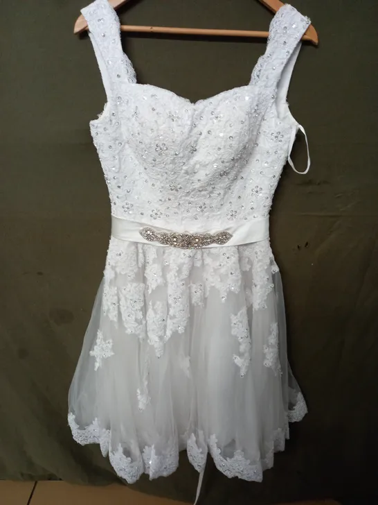 EMBELLISHED OCCASIONAL DRESS IN WHITE - SIZE UNSPECIFIED