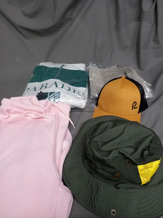 BOX OF APPROXIMATELY 25 ASSORTED CLOTHING ITEMS TO INCLUDE - HAT , PANTS , QUARTER ZIP ETC