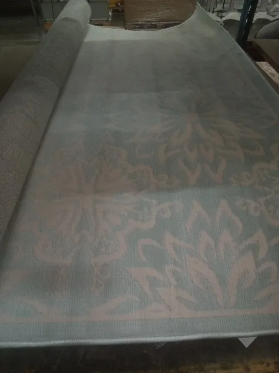 BOGGESS IVORY/SEAFOAM GREEN RUG 160X220CM