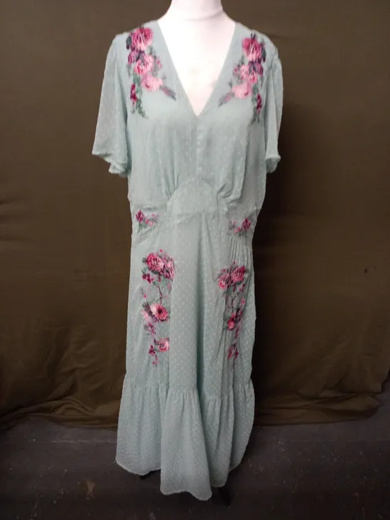 LOVE & ROSES EMBELLISHED DRESS IN MINT - UK 20